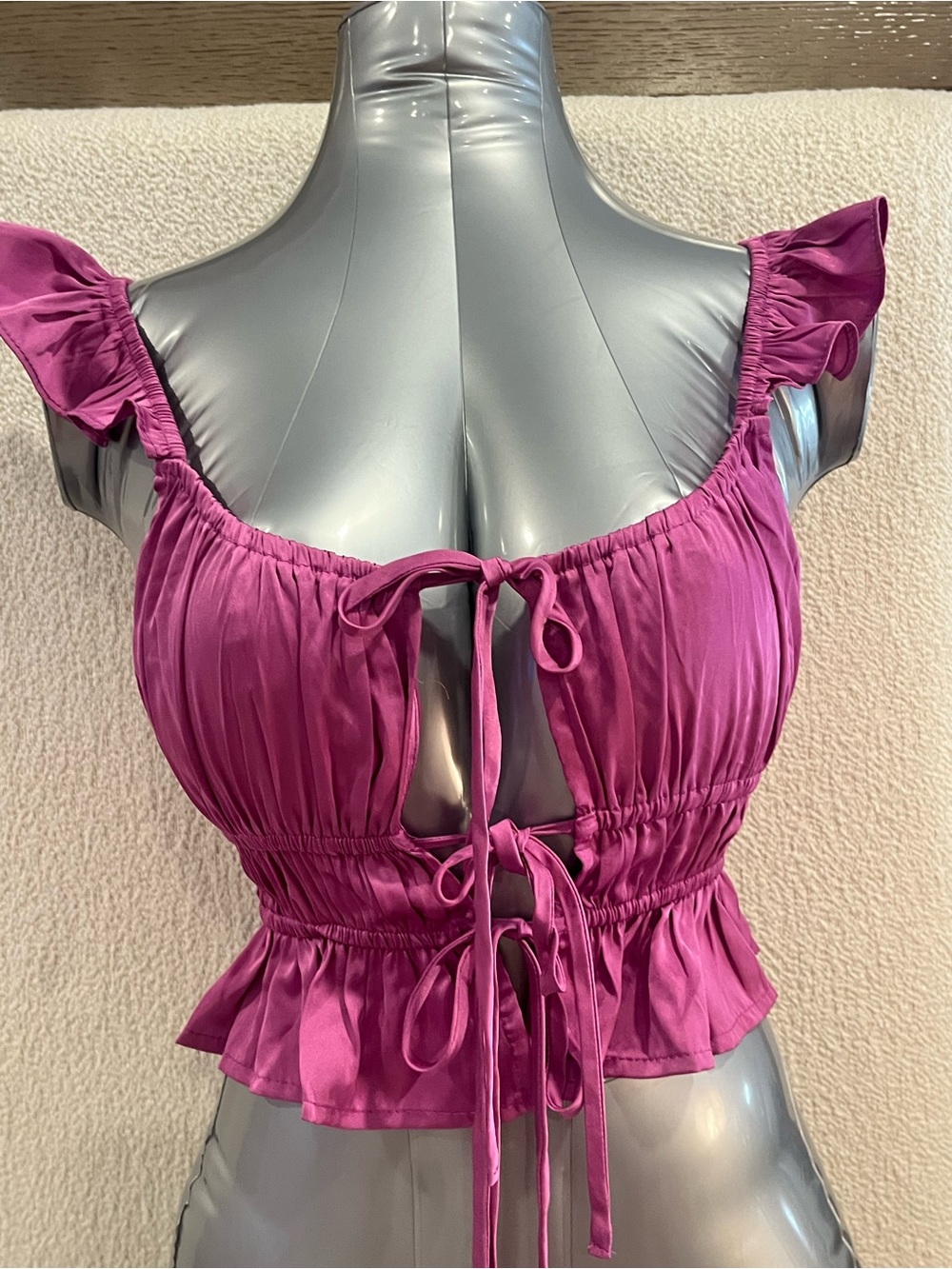 Women's Magenta Tie-Front Ruffle Crop Top